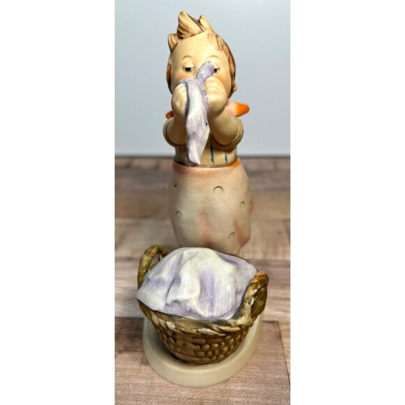 Goebel Hummel Figurine "Wash Day" Collectible Hand-Painted Ceramic Germany Vinta - Picture 2 of 5